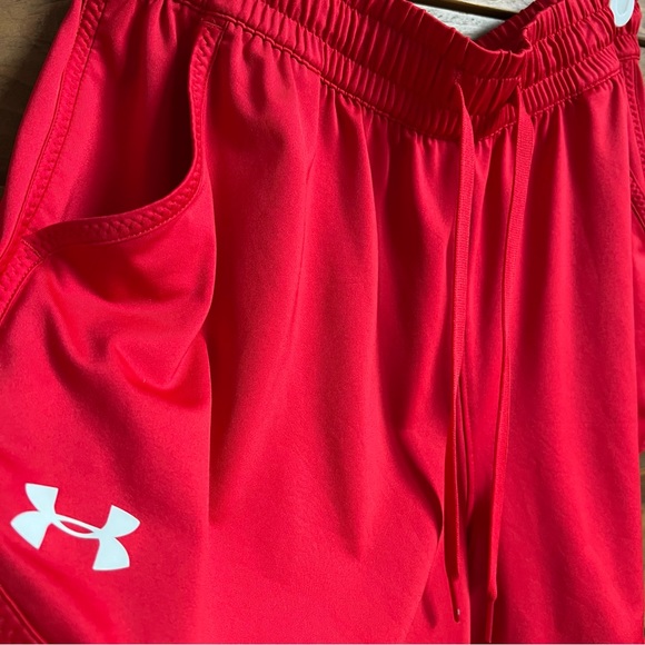Red Under Armour Light Weight Shorts - Picture 4 of 4